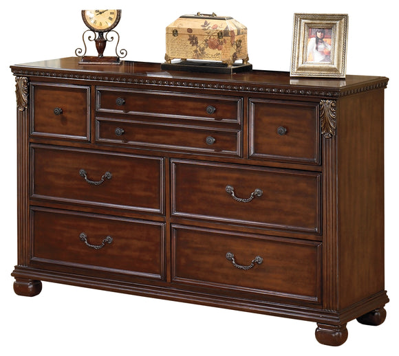 Leahlyn Signature Design by Ashley Dresser