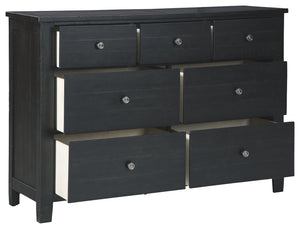 Noorbrook Benchcraft Dresser